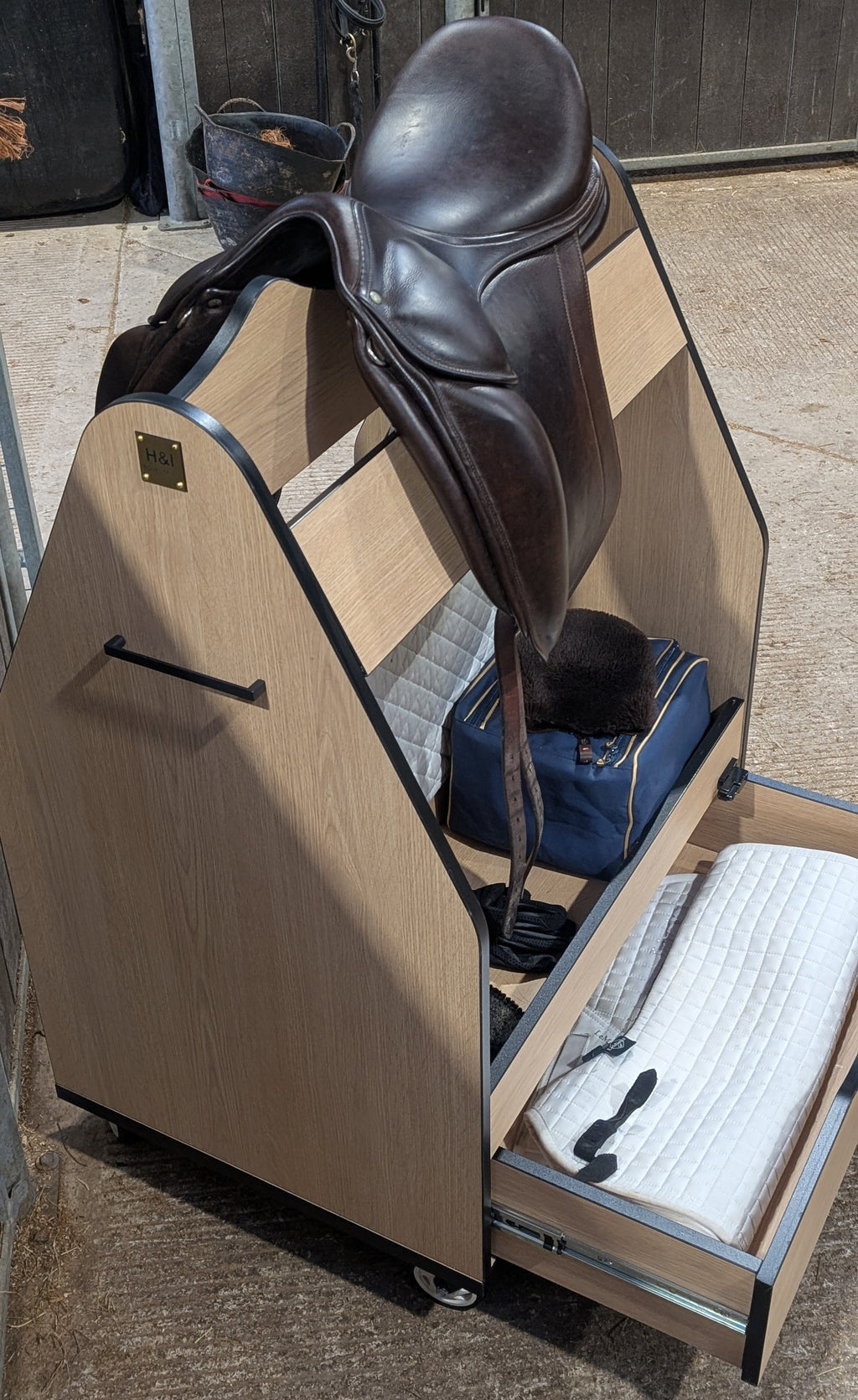 H&I Tack trolley