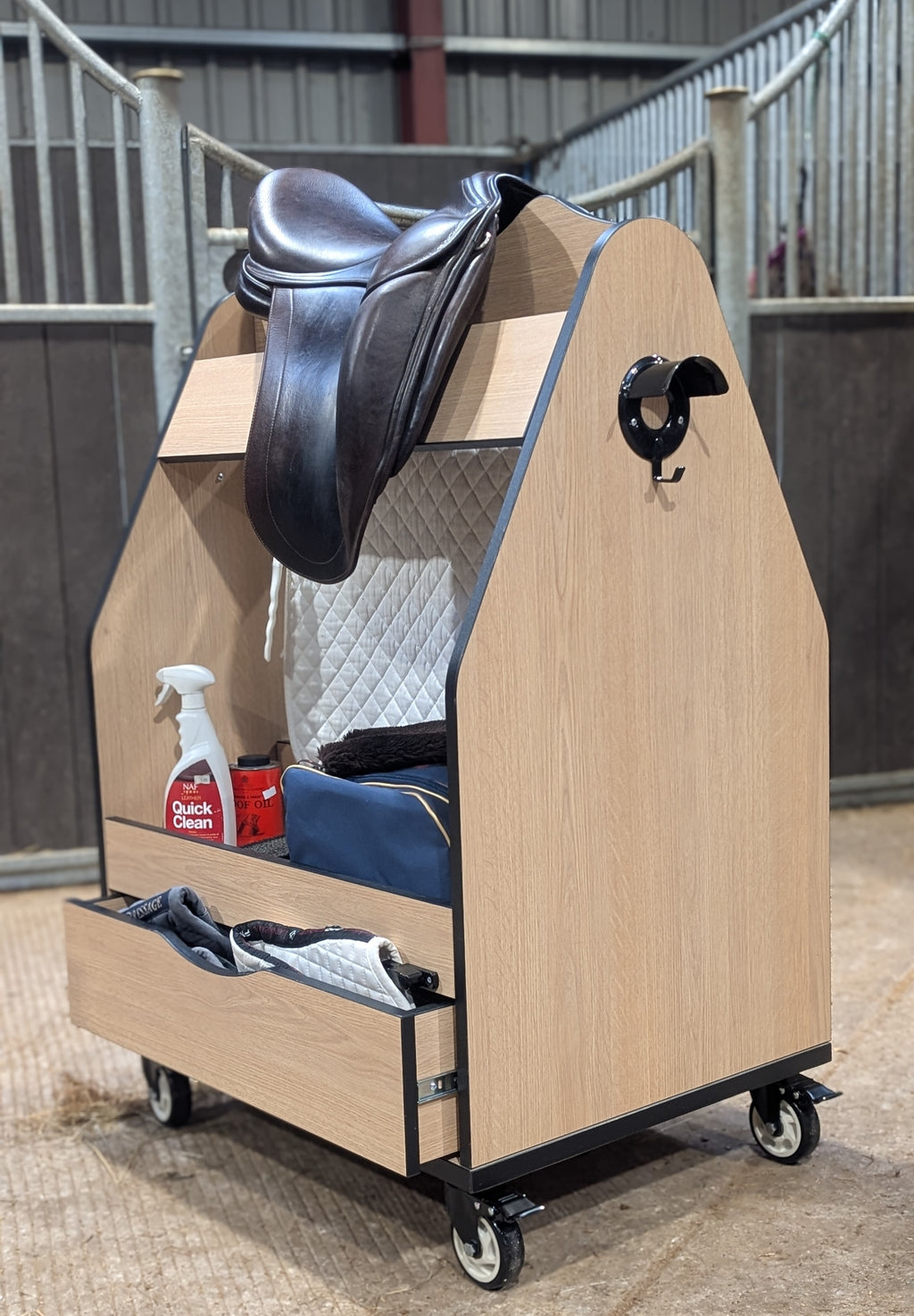 H&I Tack trolley